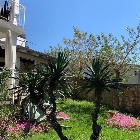 Oasis Deda Bozo Apartment *